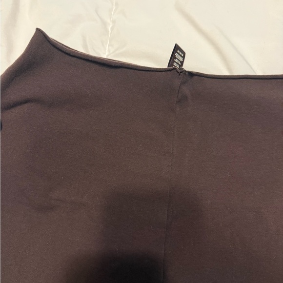 Skims Raw Edge Shorts | Espresso | Size Medium | Limited Edition - Picture 2 of 7